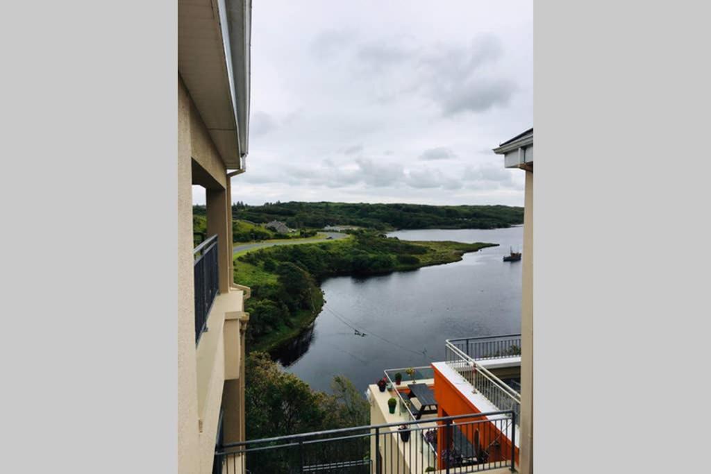 Apartment 4, Clifden Bay Apartments Exteriör bild